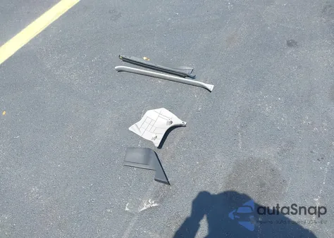 2014 Toyota Camry Le z USA, uszkodzony, nr VIN 4T1BF1FK5EU359541